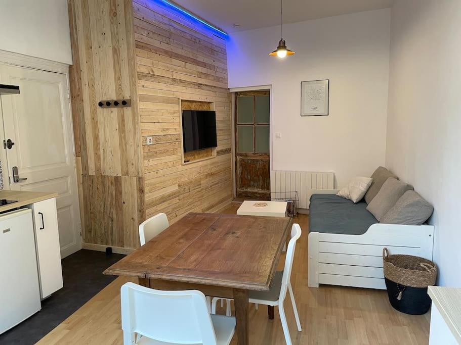 Apartment 2 Pieces Classe 2 * * *